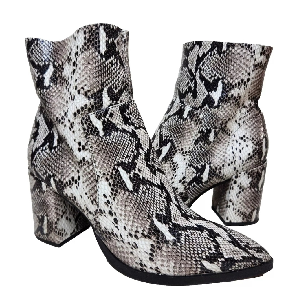 Tony Bianco Brazen Python Print Leather Boots Sz … - image 1